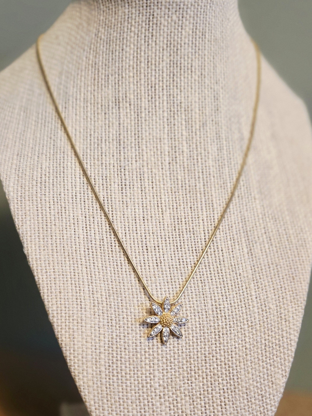 Vintage Butler FAC Gold Plated Daisy Necklace
